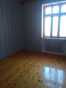 Qaracuxurda Elvin restorani yaninda ev amaq, -9