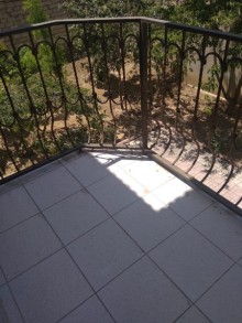 Qaracuxurda Elvin restorani yaninda ev amaq, -10