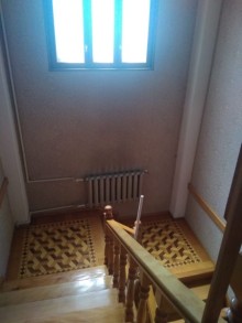 Qaracuxurda Elvin restorani yaninda ev amaq, -13