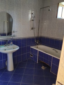 Qaracuxurda Elvin restorani yaninda ev amaq, -16