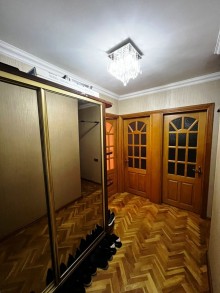 Köhnə tikili almaq, Bakı, Xalqlar Dostluğu m., -11