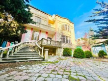 Varovski̇də vi̇lla satilir kupçali 7 sotun i̇çi̇ndə, -2