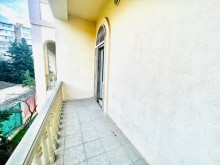 Varovski̇də vi̇lla satilir kupçali 7 sotun i̇çi̇ndə, -12