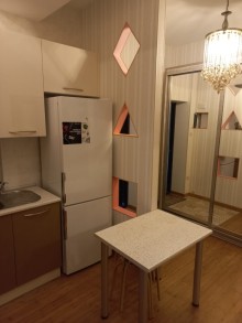 Xetai icrasi terefde Kirayə (Aylıq) Yeni Tikili, -12