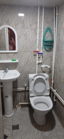 xirdalanda 2 otaqli kohne tikili, -10