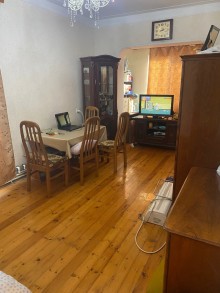 8 ci mikrorayon satilan evler Köhnə Tikili, -5