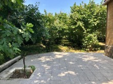 Nabranın mərkəzinde heyet evi almaq, -15