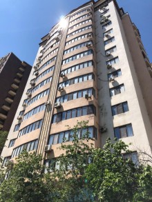 xetai metrosu yeni tikililer almaq, -1
