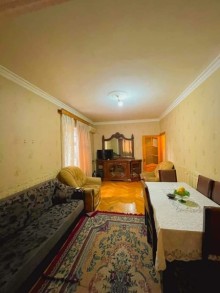 8-ci mikrorayon 2 otaqli evler kohne tikili, -2
