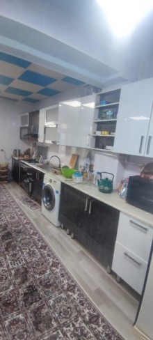 Nerimanovda Montin qesebesinde Köhnə Tikili, -3