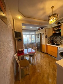 Hezi aslanovda 5 mertebeli bina evi, -7