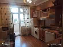 Azadliq metro st yaxinliginda 3 otaqli satilir, -4