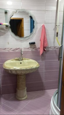 Həzi Aslanov metrosu yaxınlığında Köhnə Tikili, -13