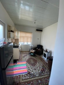Merdekanda kohne heyet evi satilir, -5