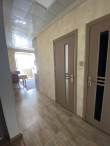 2-ci kvadratda Həzi Aslanov metrosunda Köhnə Tikili, -6