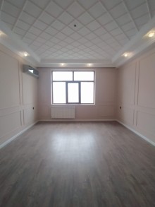 Razinde Beynəlxalq bank, Bazar Store binası  Yeni Tikili, -2