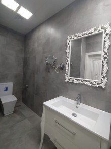 Razinde Beynəlxalq bank, Bazar Store binası  Yeni Tikili, -9