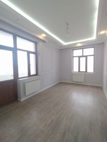 Razinde Beynəlxalq bank, Bazar Store binası  Yeni Tikili, -13