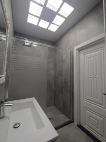 Razinde Beynəlxalq bank, Bazar Store binası  Yeni Tikili, -14