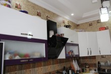 Xırdalanda avtobus dayanacağına yaxin Həyət evi, -6