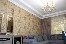 Xırdalanda avtobus dayanacağına yaxin Həyət evi, -8
