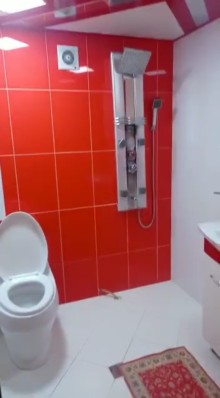 Bakıxanov qəsəbəsi mərkəzi yolun üstü Ülvü şadlıq evin yanı yeni tikili, -5