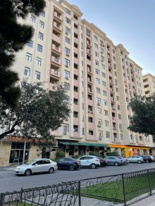 Razin Benəlxalq bankın yanı yeni tikili binada 3 otaqlı mənzil, -1