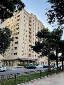 Razin Benəlxalq bankın yanı yeni tikili binada 3 otaqlı mənzil, -13