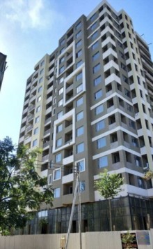 Qaraçuxur Məçidin yaxınlığı Yeni Tikili satilir, -1