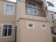 Xirdalanda Yeni Tikili heyet evinin 1 ci mertebesinde ev satilir, -1