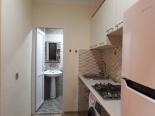 Xirdalanda Yeni Tikili heyet evinin 1 ci mertebesinde ev satilir, -9