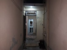 Xirdalanda Yeni Tikili heyet evinin 1 ci mertebesinde ev satilir, -12