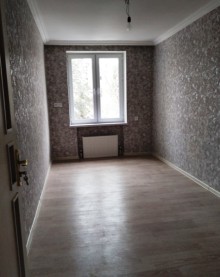 28 May Metrosu yaxinliginda,Amerika Sefirliyi yaninda Köhnə Tikili, -9