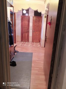 Xalqlar dostlugu metrosu Serhedci yaninda Köhnə Tikili, -6