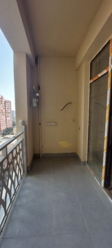 28 may metrosununa 10 dəqiqəlik piyada məsafədə Yeni Tikili, -17