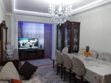 Bakıxanovda Aygün Moll üzbəüz Köhnə Tikili, -2