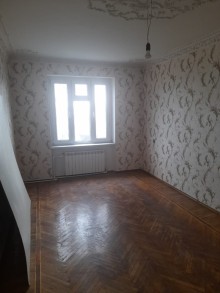 Bakıxanov qəsəbəsi mərkəzdə Köhnə Tikili, -8