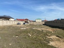 Merdekan Qala yolunda sol terefde Torpaq, -1