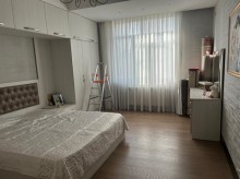 Varovski yeni tikili binada, -4