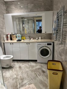 Varovski yeni tikili binada, -8