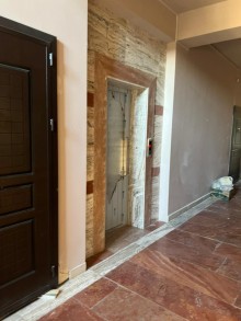 Varovski yeni tikili binada, -11