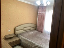 Məzahir Rüstəmov küçəsində Əhmədlide Köhnə Tikili, -4