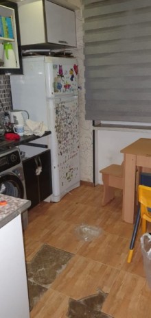 Razinde Qaz idarəsinin yaxınlığı Köhnə Tikili, -10