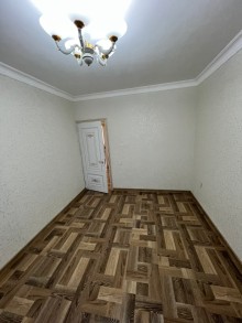 Əhmədli metrosu yaxınlığında 9 mərtəbəli binada Köhnə Tikili, -4