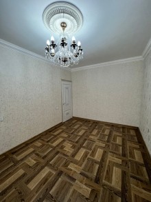 Əhmədli metrosu yaxınlığında 9 mərtəbəli binada Köhnə Tikili, -5