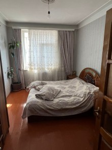 Talkuçkanın yaxınlığı 5 mərtəbəli binada kohne Tikili, -3