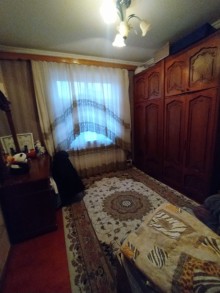 Əhmədli metrosunun yaxınlığında (Eurolux və Baku Electronics mağazalarının arxası) Köhnə Tikili, -2