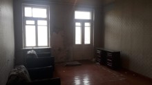 Bakıxanov Sərham marketin yaxınlığı köhnə tikili, -2
