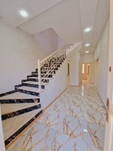 Masazırın girişi əsas yoldan 50-m aralıda Həyət evi, -9
