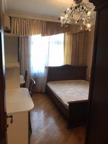 Bakıxanov qəsəbəsi 271№ məktəbin yaxınlığı Köhnə Tikili, -4
